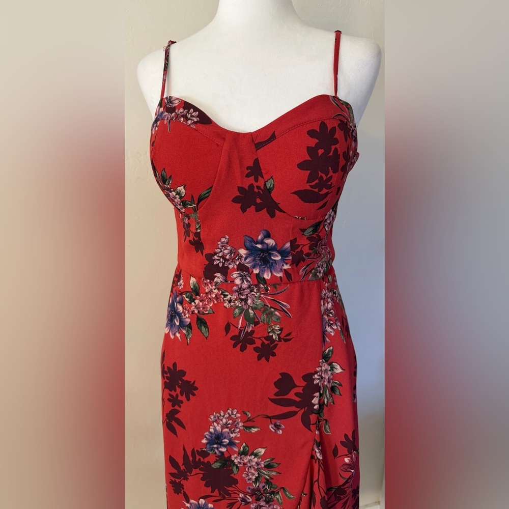Band of Gypsies Red Floral Midi Dress Size Large Sweetheart Neck NWT - Picture 2 of 12